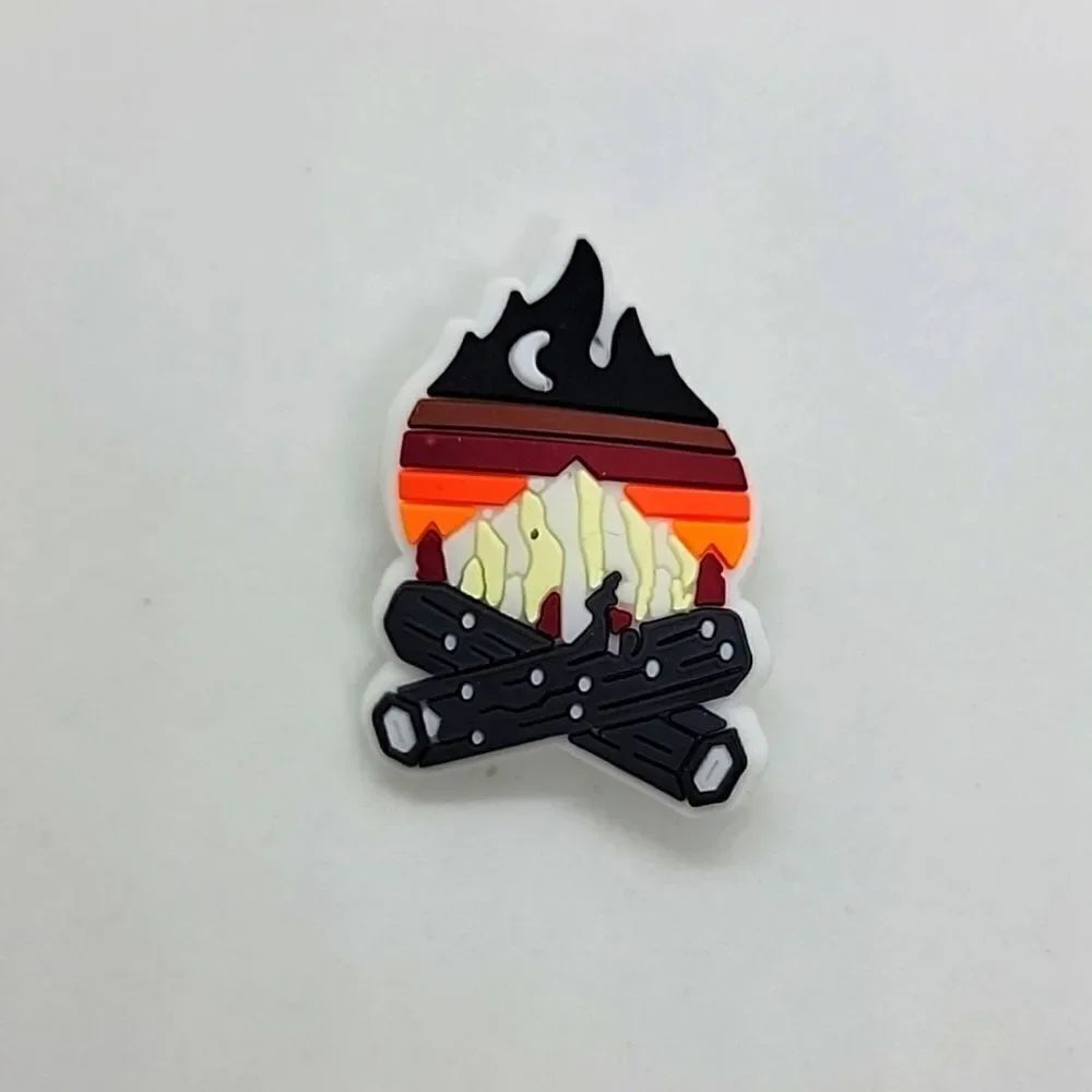 ๐5/$10๐โPATCHES..CROCโCHARMS..โoutdoors..โcamping..